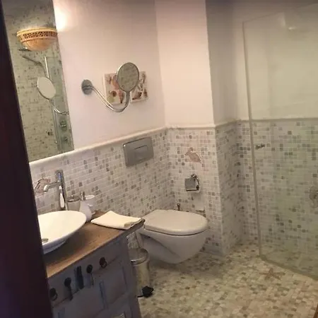 Castle81Homes Blue - Sea View House