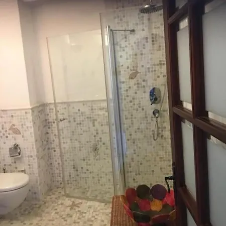 아파트 Castle81Homes Blue - Sea View House